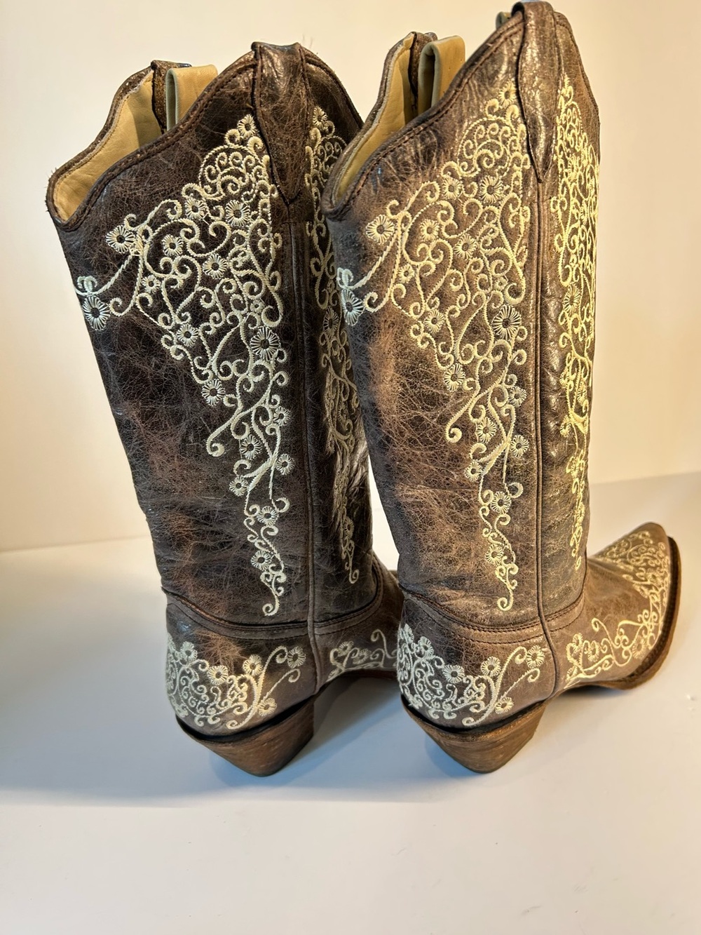 Corral Women's Brown Leather Embroidered Cowboy Boots Snip Toe
A 1094 Size 7 M - Picture 7 of 11
